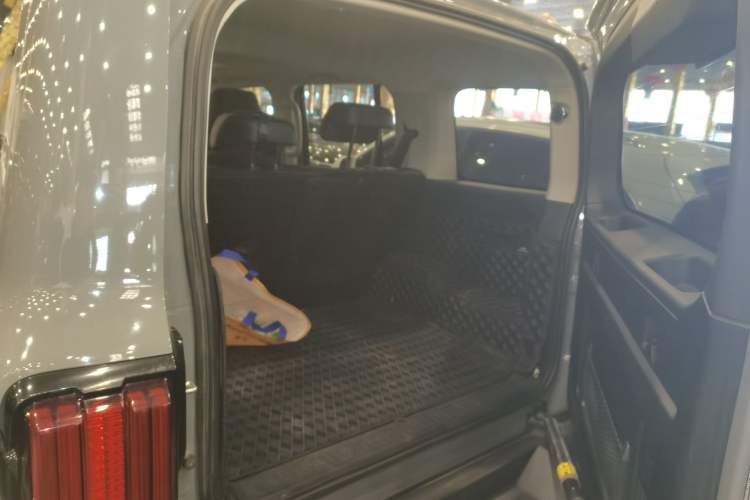 Used Tank 300 2024 2.0T Conqueror Trunk