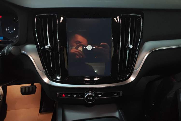 Used Volvo S60 2026 Model B4 Zhiyi Luxury Edition