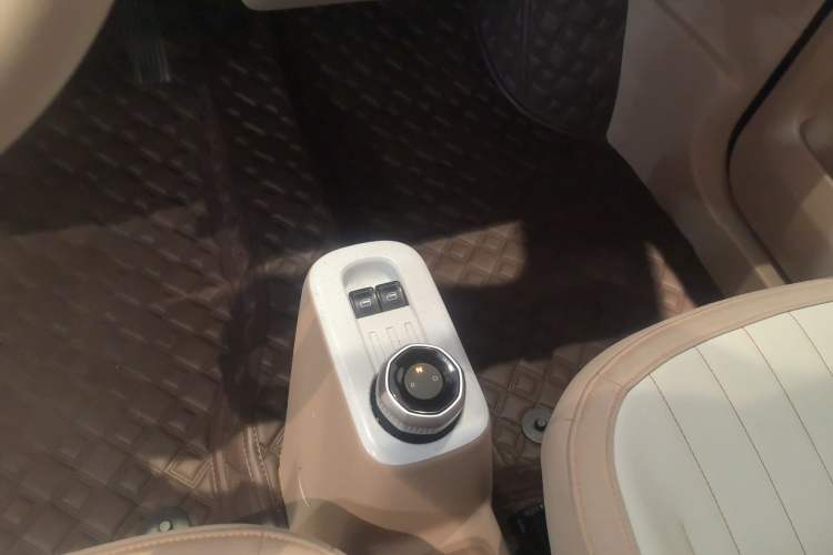 Used Geely Galaxy Panda 2023 Panda Mini 200km Endurance Bear