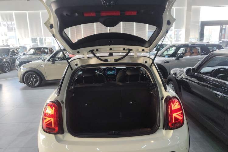 Used MINI MINI 2022 Updated 1.5T COOPER Classic Edition