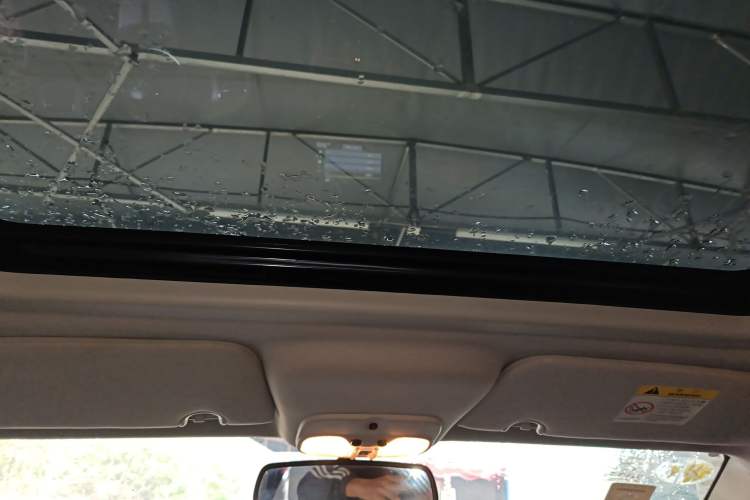 Used Jeep Compass 2014 2.0L two-wheel drive luxury version Headliner