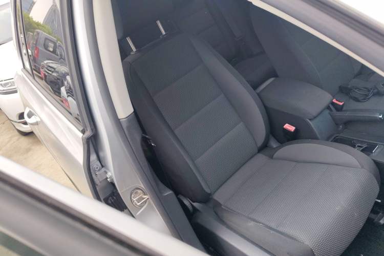 Used Volkswagen Golf 2012 1.6L Automatic Comfort Model Right Front Seat