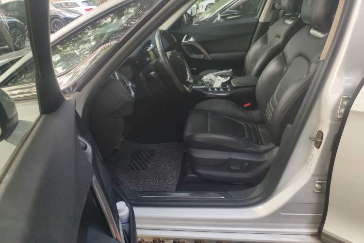 Used DS 5 2013 1.6T Elegant Edition THP200