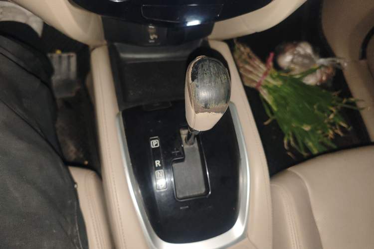 Used Nissan X-Trail 2014 2.5L CVT Ultimate Edition 4WD
