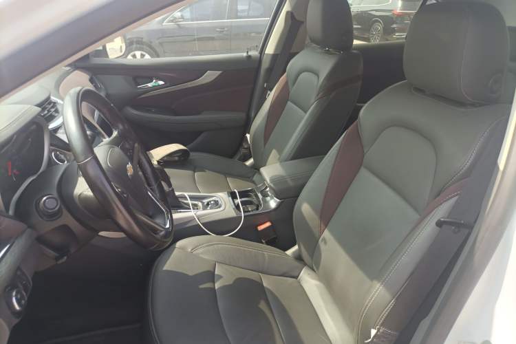 Used Chevrolet Malibu 2018 530T Automatic Luxury Edition Left Front Seat