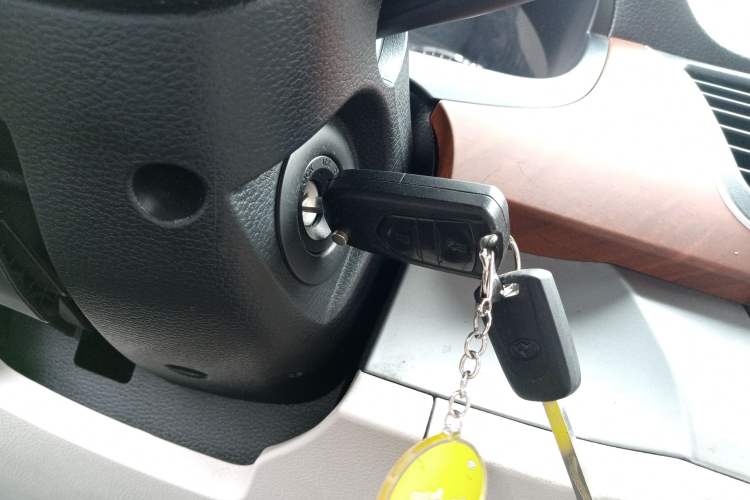 Used SAIC MAXUS G10 2016 2.0T Automatic Elite Edition Interior 1