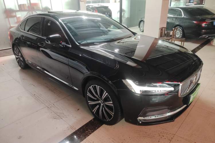 Used Volvo S90 2024 B5 Zhiyuan Luxury Edition
