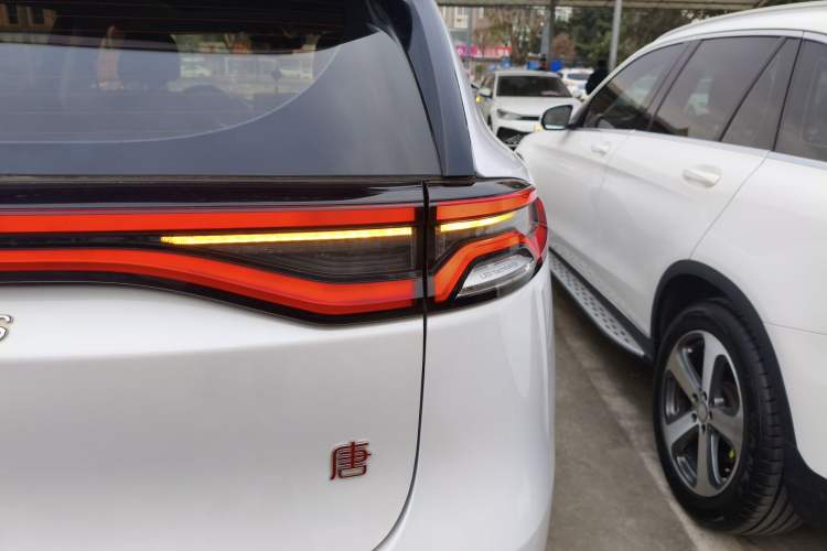 Used BYD Tang 2018 2.0T Automatic SmartConnect Prestige 5-Seater Emission Standard China V