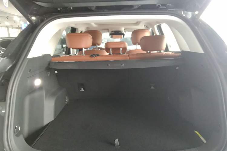 Used Chery Tiggo 8 2026 Model, 5th Generation Tiger Model, Kunpeng 1.6T Automatic Flagship Version Trunk