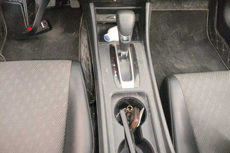 Used Honda Jade 2017 1.8L automatic Comfort version 5 seats
