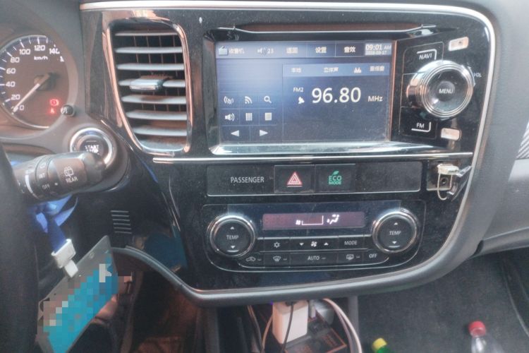 Used Mitsubishi Outlander 2013 2.4L 4x4 Luxury Navigation Edition 5 Seats