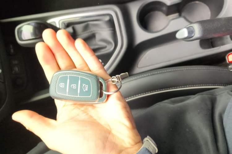 Used Hyundai ix25 2015 1.6L Automatic Two-Wheel Drive Smart GLS Trim Vehicle Key