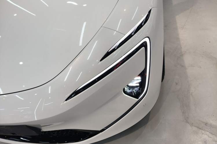 Used Avatr 12 2025 Year Updated Ultra Extended-Range Version Left Front Headlight