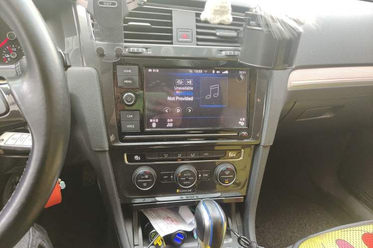 Used Volkswagen Golf Pure Electric 2020 Chari Audio And AC Panel