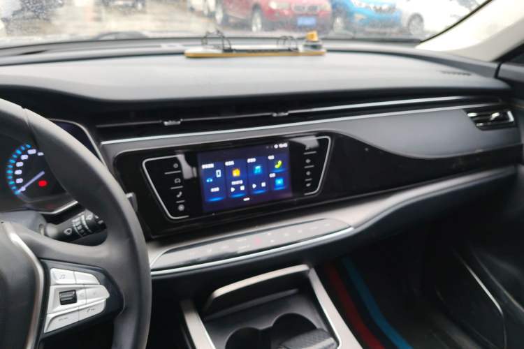 Used CHANGAN OSHAN X7 2020 1.5T Automatic Elite Edition Audio And AC Panel