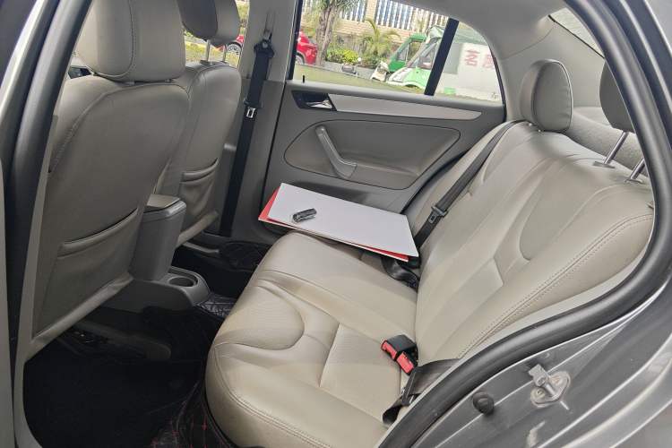 Used Volkswagen Bora 2011 1.6L Automatic Fashion Edition Left Rear Seat