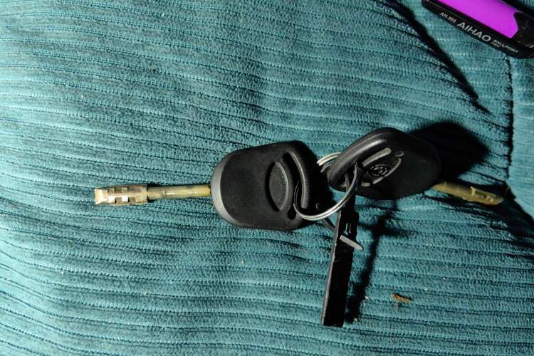 Used Ford Classic Transit 2013 2.8T Revised Diesel Standard Version with Long Wheelbase and High Roof – JX493ZLQ4 Vehicle Key