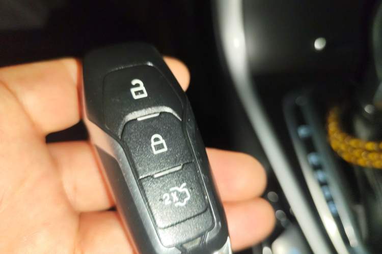 Used Ford Edge 2015 2.0T GTDi 4x4 High-Grade Model