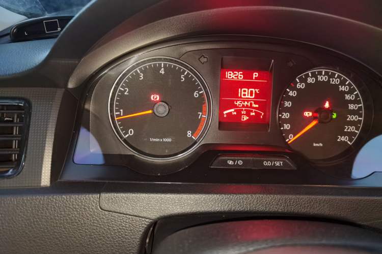 Used Volkswagen Santana 2015 1.6L Automatic Fashion Edition