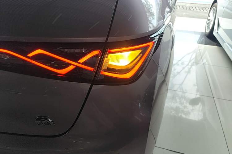 Used BYD Dolphin 2021 405 km Fashion Edition