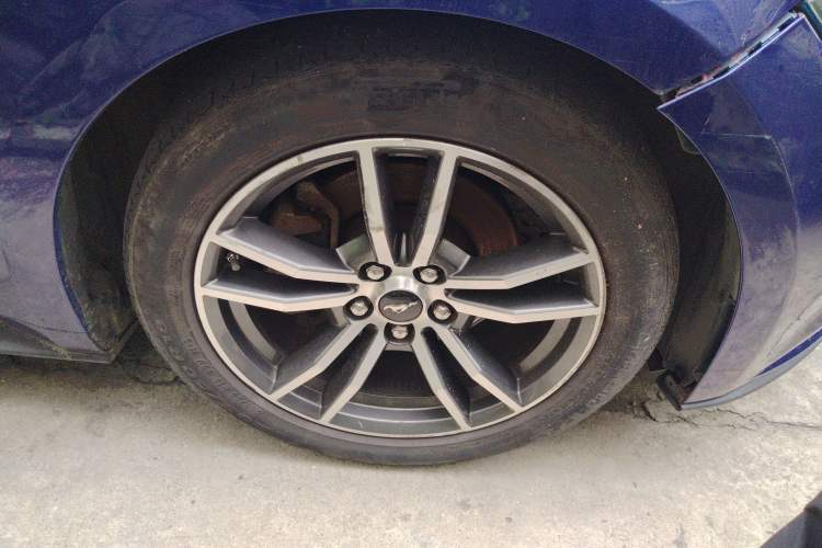 Used Ford Mustang 

