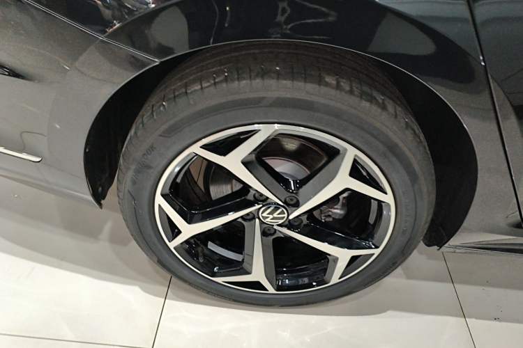 Used Volkswagen Passat 2025 Outstanding Model 330TSI Starry Elite Edition
