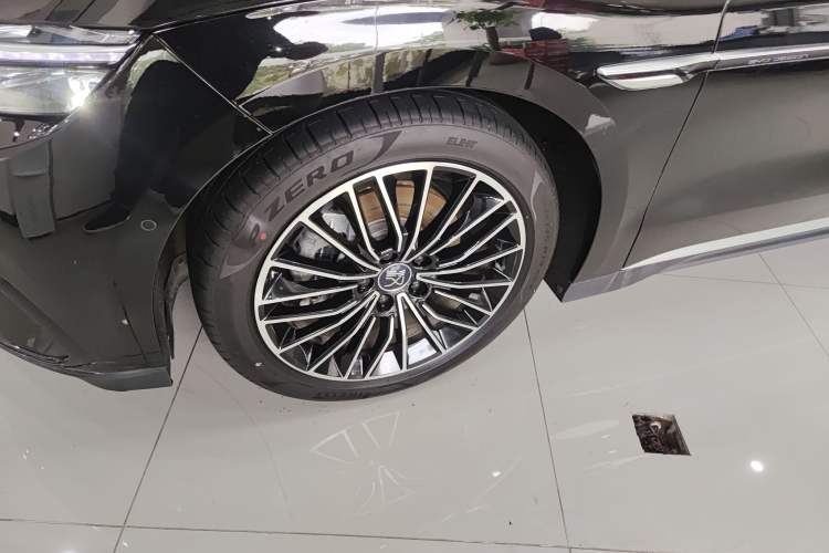 Used BYD Han 2025 DM-i Intelligent Driving Edition 125KM LiDAR Flagship Model Left Front Wheel Hub