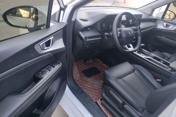 Used Wuling Jiachen 2022 1.5T CVT Smart Luxury Version
