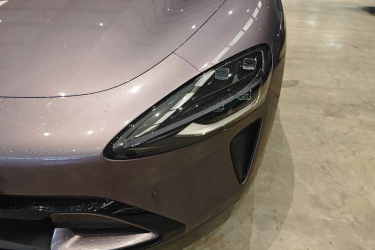 Used Xiaomi Auto SU7 2024 Four-Wheel Drive Ultra-Long Range Advanced Intelligent Driving Max Edition
