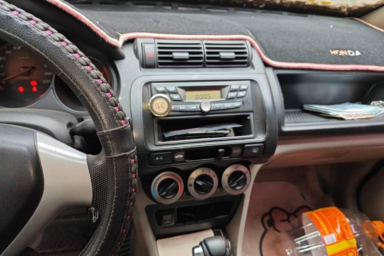 Used Everus S1 2011 1.3L Automatic Comfort Edition
