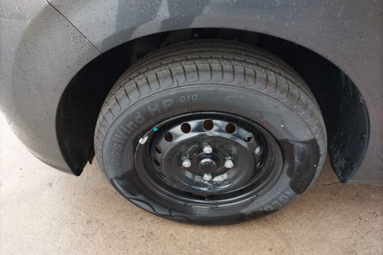 Used Wuling Hongguang New Energy 2024 All-Electric Model 300KM Practical Version
