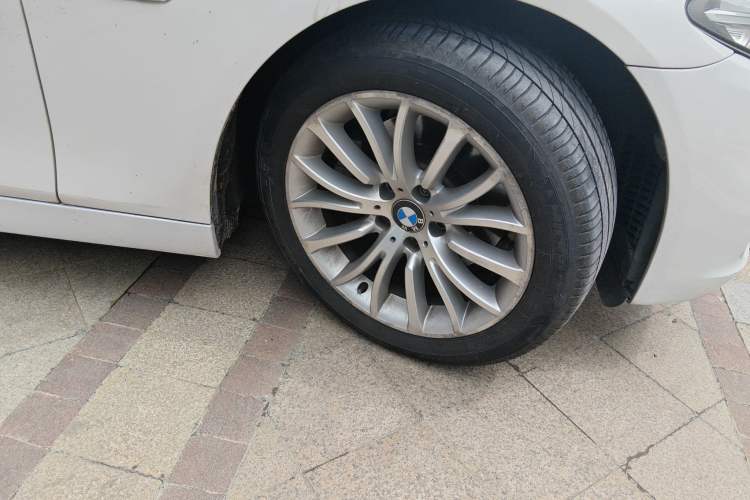 Used BMW 5 Series 2014 525Li Luxury Design Package