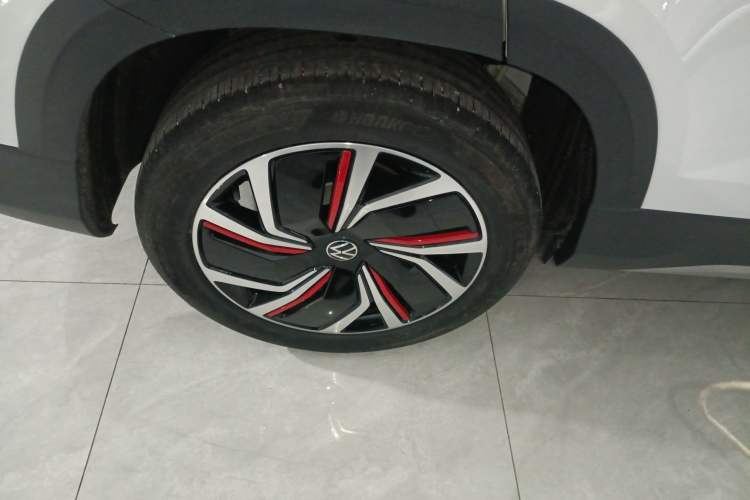 Used Volkswagen Tharu 2024 300TSI Two-Wheel-Drive Moon Luxury Edition