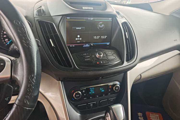 Used Ford Kuga 2013 2.0L GTDi Four-Wheel-Drive Elite Model Audio And AC Panel
