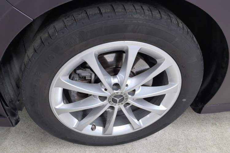 Used Mercedes-Benz A-Class 2020 Restyled A 200 L Sport Sedan Dynamic Version Left Front Wheel Hub