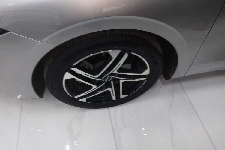 Used Roewe D7 2023 DMH 125km Flagship Edition
