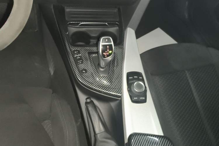 Used BMW 4 Series 2017 425i Gran Coupe Leading Model with M Sport Package Gear Lever