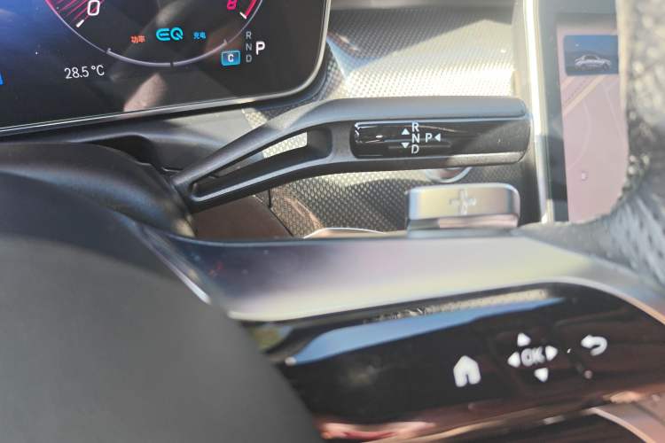 Used Mercedes-Benz C-Class 2022 Restyled C 260 L Sport Edition Gear Lever