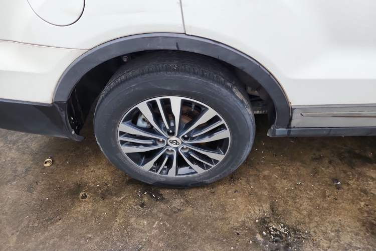 Used Oshan CX70 2017 Facelifted CX70T 1.5T Manual High-Performance Edition
