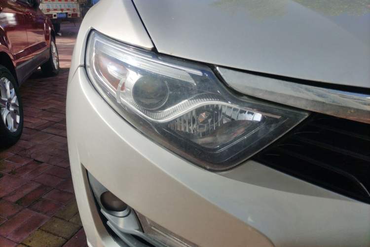 Used Soueast DX7 2015 1.5T Automatic Luxury Model