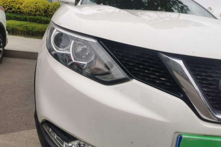 Used Nissan Qashqai 2016 2.0L CVT Luxury Edition Exterior 6