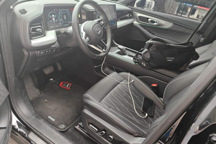 Used GAC Trumpchi GS8 2025 Linghang Series 2.0 TGDI Two-Wheel-Drive Luxury Edition 5 Seats
