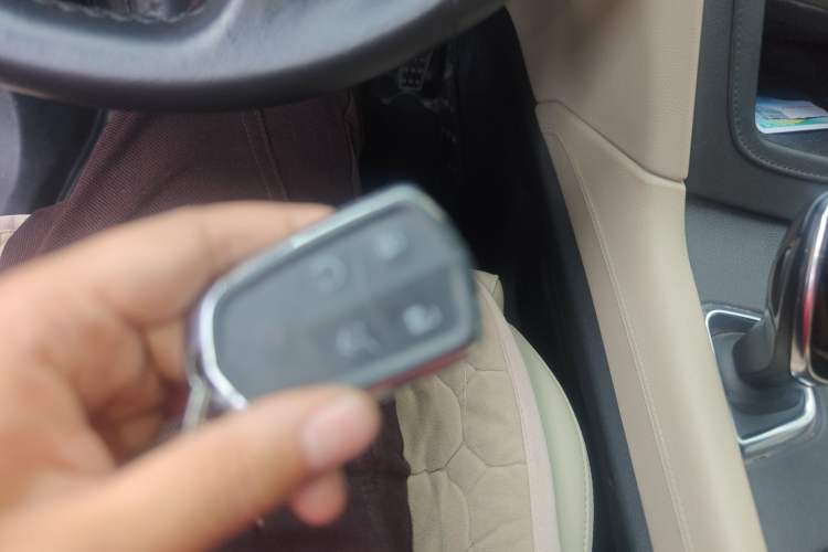 Used Cadillac XT5 2016 25T Tech Edition Vehicle Key