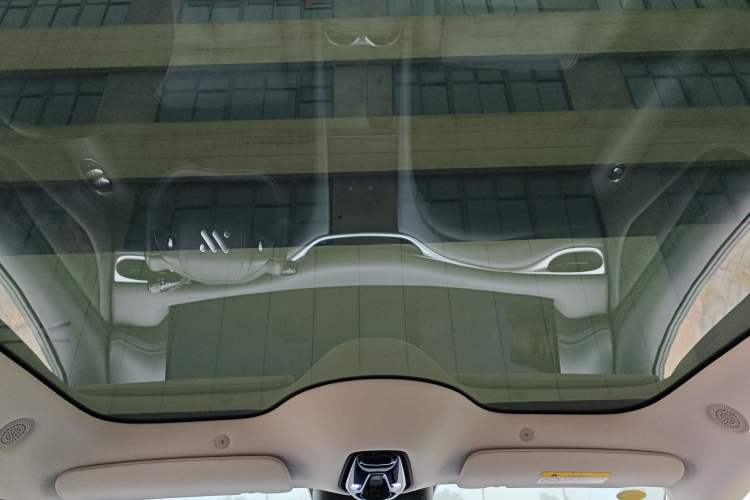 Used IM L6 2024 Max Enhanced Performance Edition Headliner