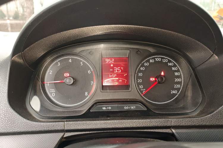 Used Volkswagen Jetta 2017 1.5L Manual Fashion Edition
