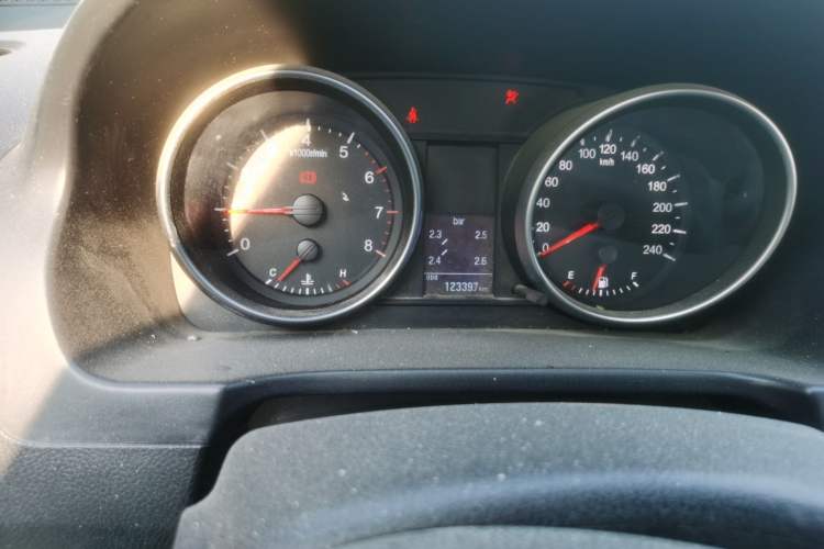 Used Haval H6 2015 Upgraded Model 1.5T Manual Two-Wheel Drive Elite Version
