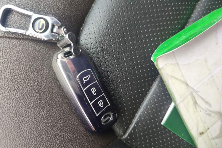 Used GAC Trumpchi GS4 2017 235T G-DCT Two-Wheel Drive Luxury Edition Interior 1