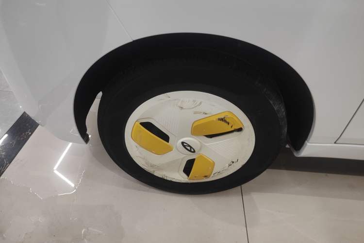 Used Chery QQ Ice Cream 2022 170km Sundae Phosphate Lithium-Ion Left Front Wheel Hub