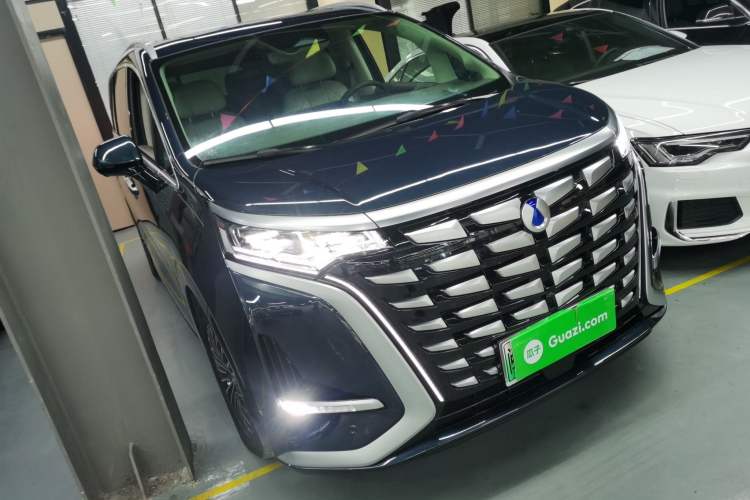 Used Denza D9 2022 DM-i 970 Four-Wheel Drive Flagship Model