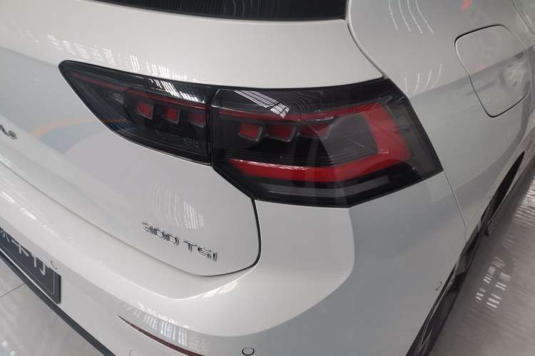 Used Volkswagen Golf 2025 300TSI R-Line